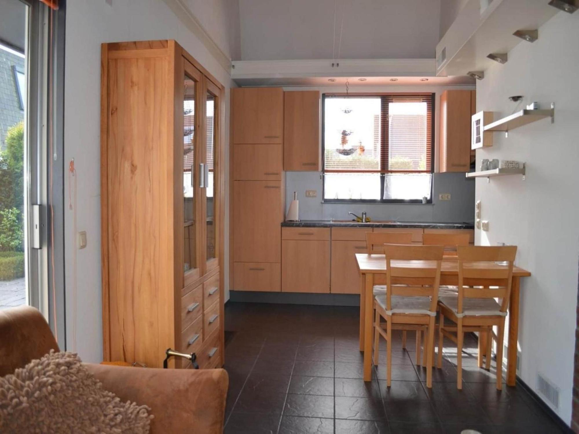 Vakantiehuis Lovely With Fenced Garden *
