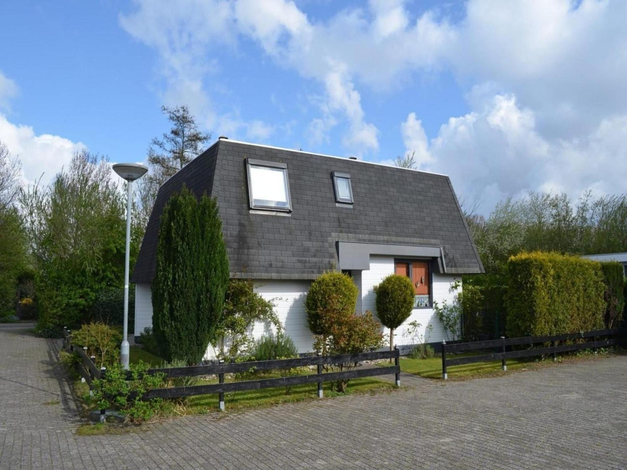 Lovely With Fenced Garden Vakantiehuis